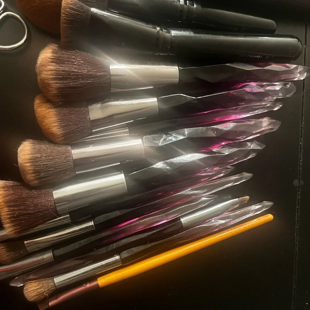 OFRA Eyeshadow Palette Collection with Brushes - Picture 3 of 4